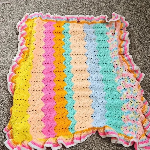 HAND MADE BLANKET - Picture 1 of 3